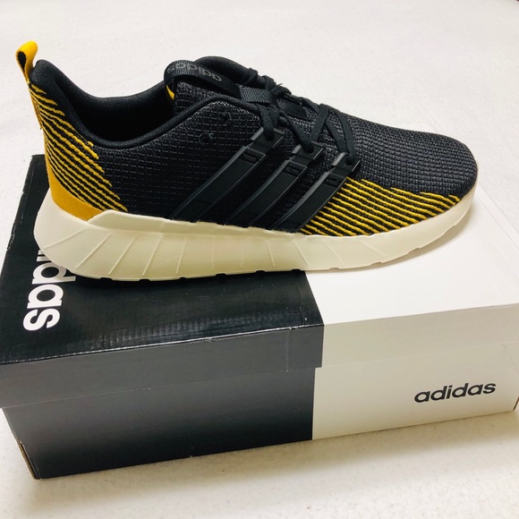 Adidas Questar Flow Running Shoes (Size 10). - Picture 2 of 3